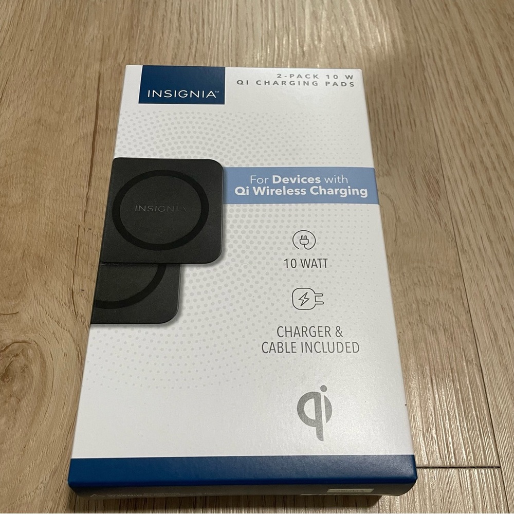 Insignia - 10 W Qi Certified Wireless Charging Pad for Android/iPhone (2 Pack)